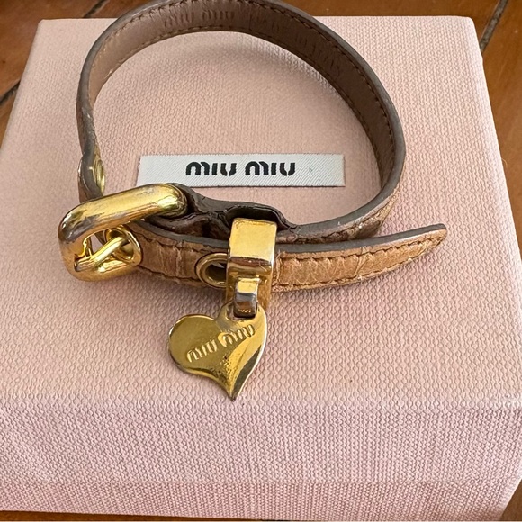 Miu Miu Brown Leather Bracelet Gold Buckle Heart Charm 6.5-7.5" - Picture 1 of 14
